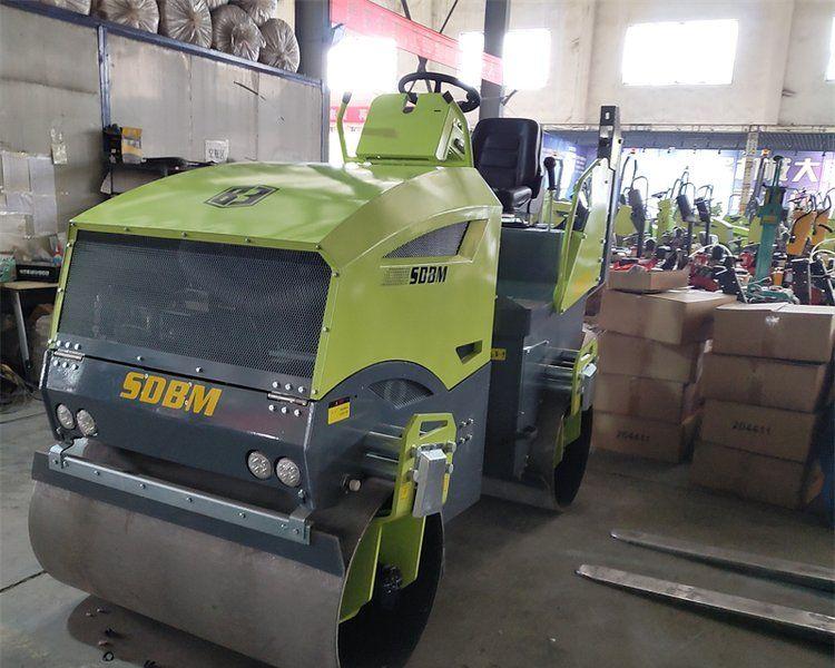 擼起袖子加油干！小型壓路機(jī)企業(yè)讓創(chuàng)新發(fā)揮最大的生產(chǎn)力！