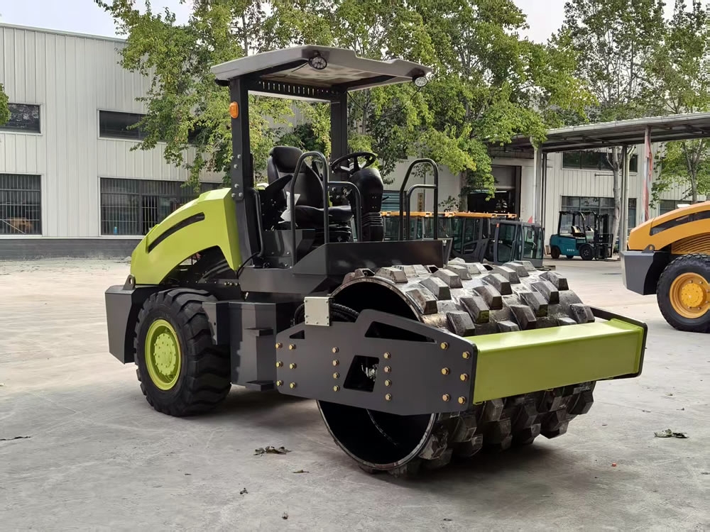 新款6噸座駕式前鋼輪后輪胎羊角碾壓路機(jī)BM6000S